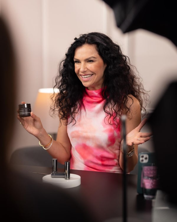 Deine neue Routine mit luxuriöser Pflege für Gesicht & Body.